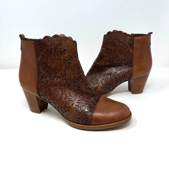 Brighton Glory Brown Leather Booties Boots 8.5 Brazil Boho Western Indie Granola - Picture 1 of 13